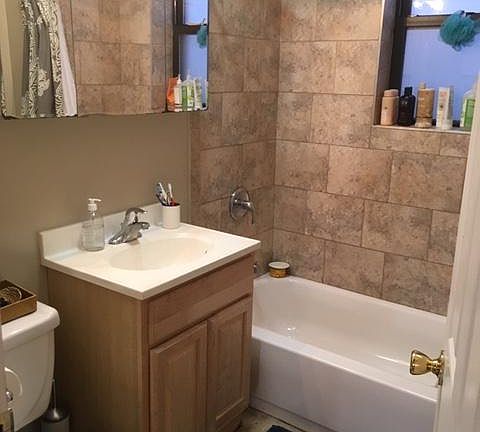 4th image of 1578 Oak Ave APT 1