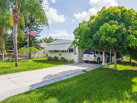 2nd image of 10 Palo Alto Lane