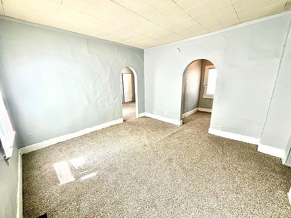 2nd image of 206 W Louisiana St