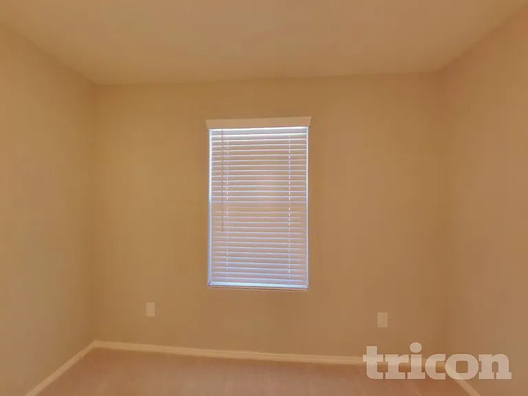 1717 Claireborne Ct — Photo 13