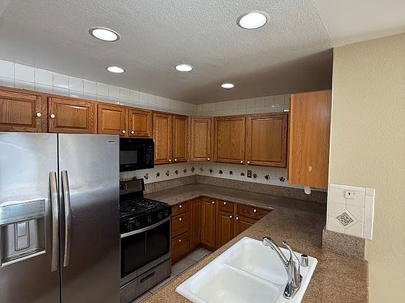 4th image of 2394 Royal Ave APT 30