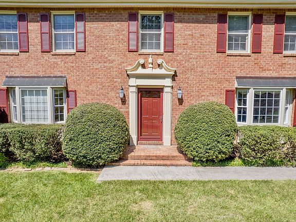 5th image of 7173 Hollyberry Rd