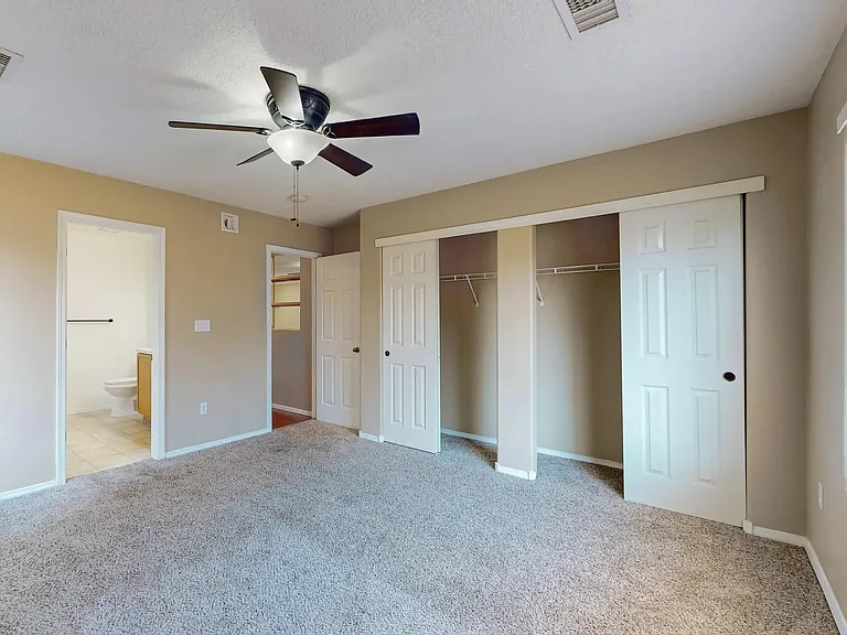 1041 Spring Valley Rd NE — Photo 10