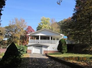 86 Oak St, Jenkins, KY 41537