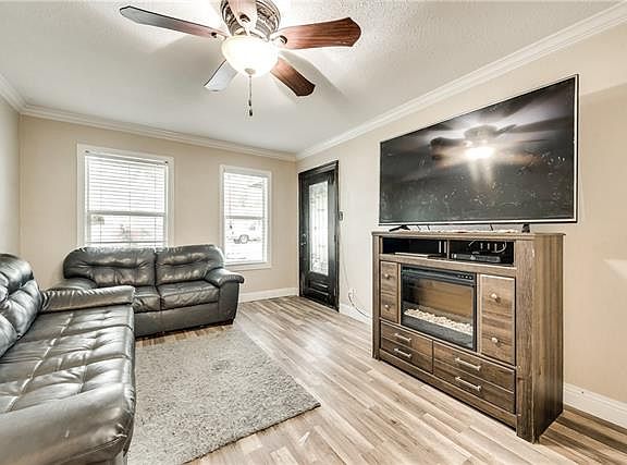 4th image of 307 Glenfield Dr