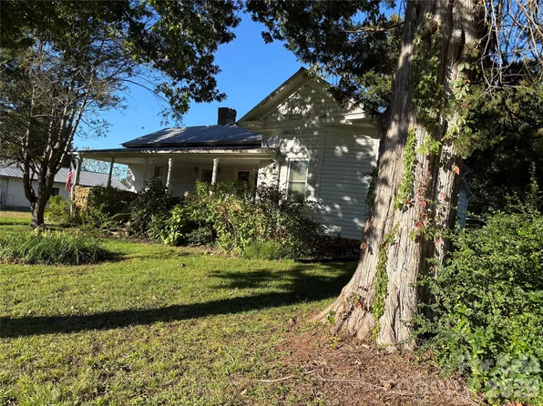 6144 Hudlow Rd, Union Mills, NC 28167