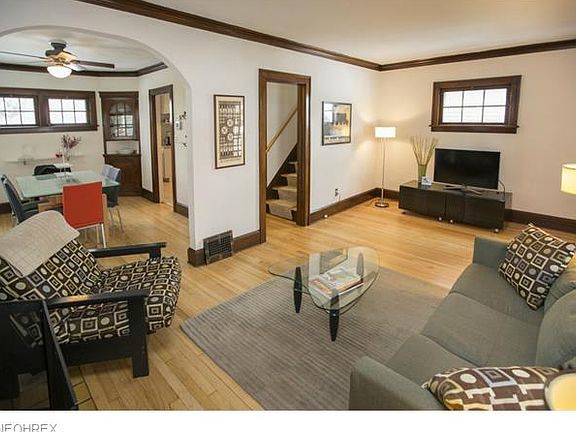 3rd image of 2124 Atkins Ave