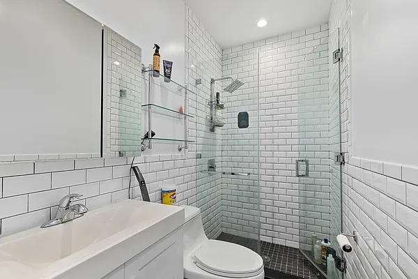 Rented by MNS | media 15