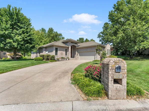 3901 E Villa Way, Springfield, MO 65809