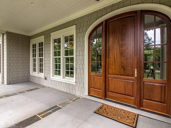 3rd image of 1160 Brookwood Ln