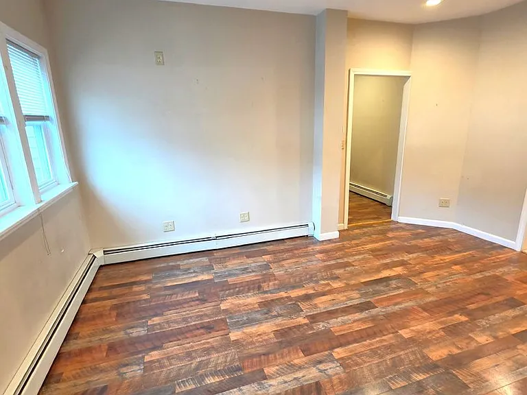1336-1340 Cranston Street — Photo 17