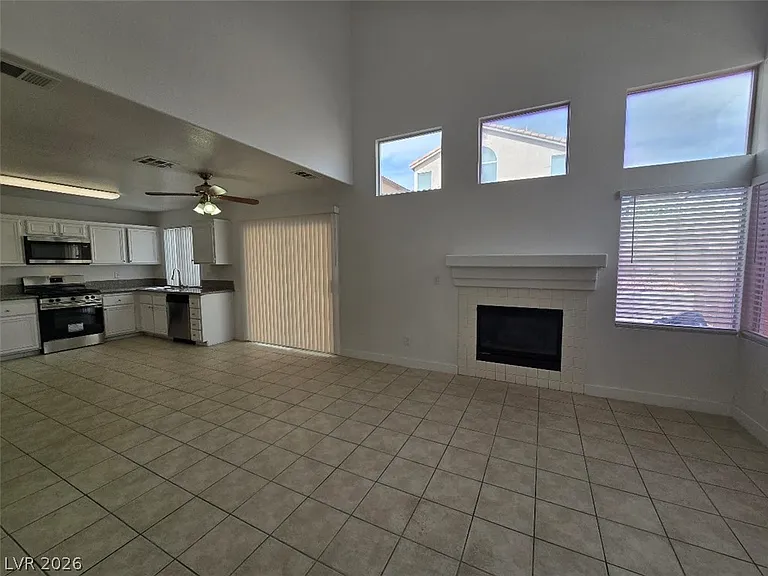 3515 Autumn Rain Ct — Photo 5