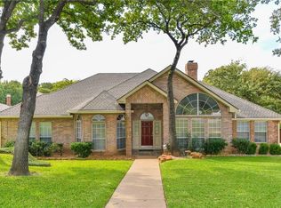 2708 Monarch Dr, Arlington, TX 76006