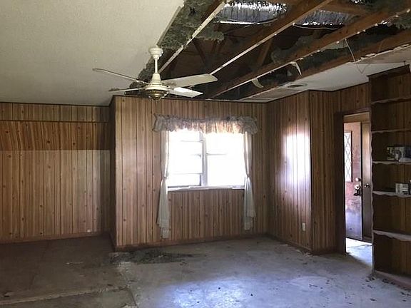 3rd image of 106 California St