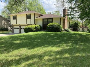 2731 SE 32nd St, Topeka, KS 66605