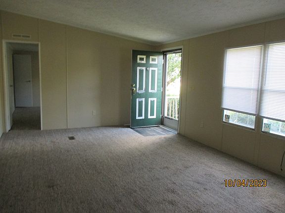 3rd image of 233 Country Ln NE
