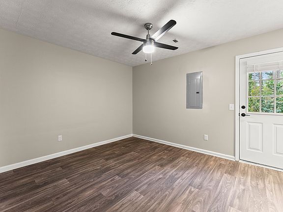 3rd image of 124 2nd St #57