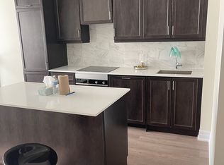 9075 Jane St S #804, Vaughan, ON L4K 4L8