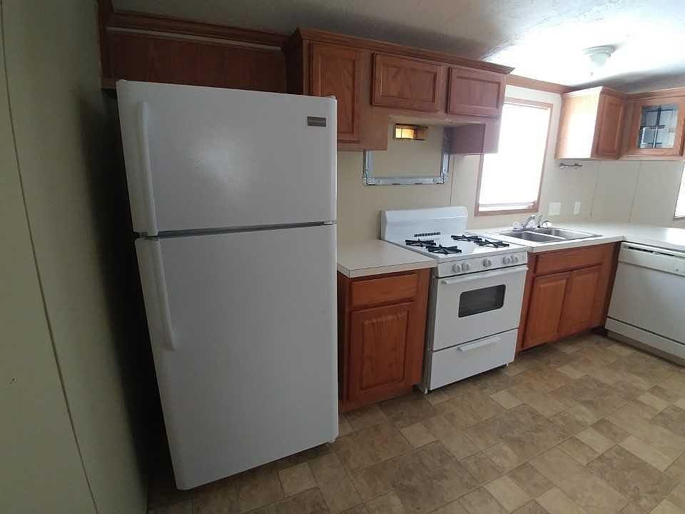 1st image of 593 Virginia Ave