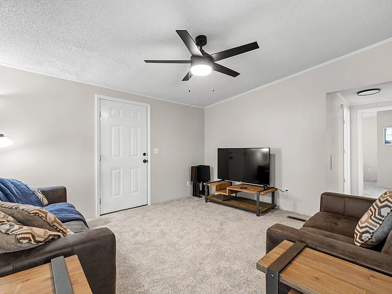 110 Couch St — Photo 5