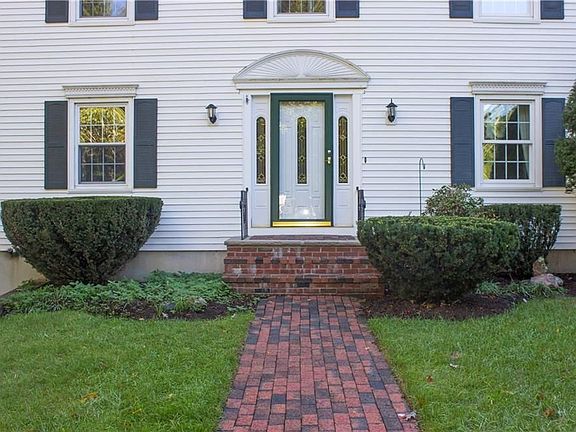 3rd image of 21 Intervale Dr