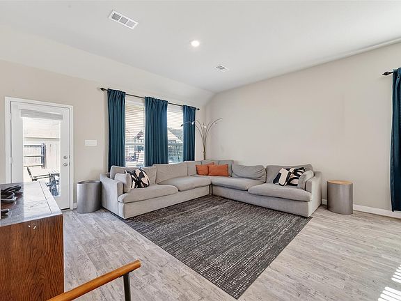 5th image of 4402 Low Meadow Ln