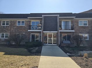 2339 Ogden Ave APT 3, Downers Grove, IL 60515