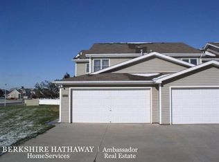 620 Lakeside Dr #53, Lincoln, NE 68528