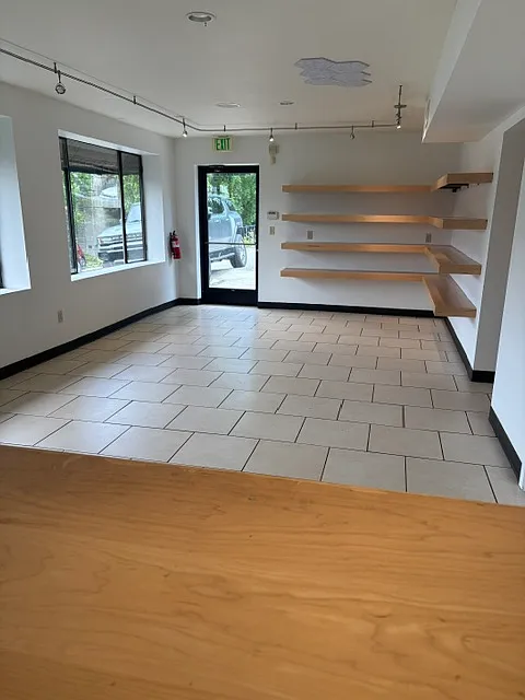 Front Entry with Shelving