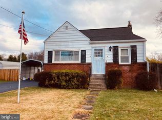 1305 Lakeview Dr, Lansdale, PA 19446