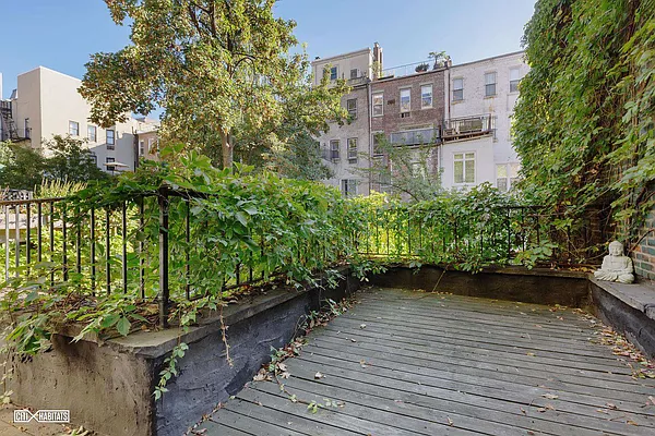 Rented by Citi Habitats | media 11