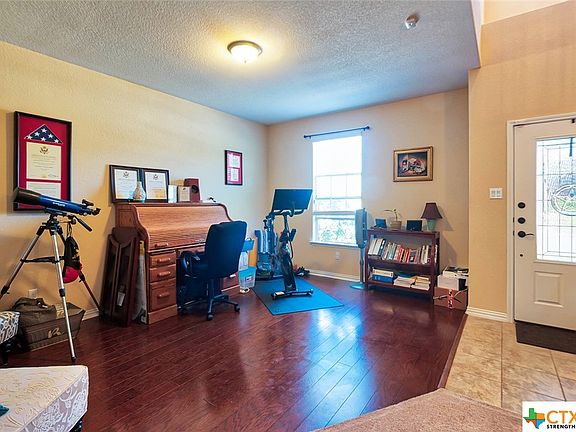 4th image of 804 Green Meadows Dr