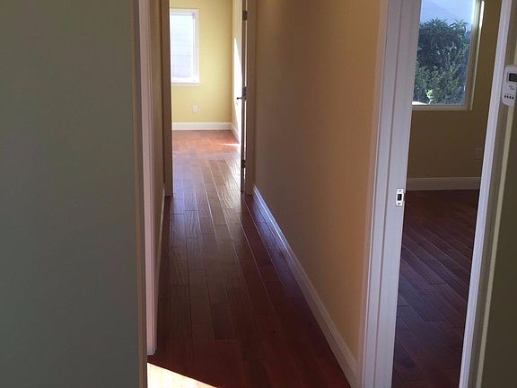 5th image of 638 Sawyer St