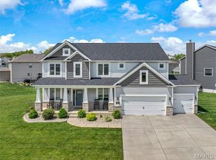525 Deer Brook Dr, O'Fallon, MO 63366