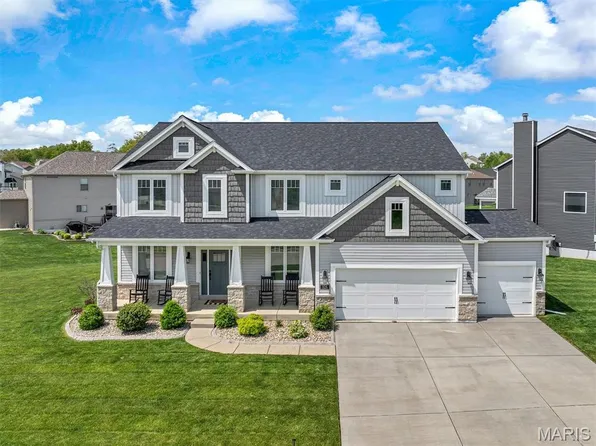 525 Deer Brook Dr, O'Fallon, MO 63366