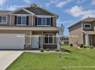 7513 S Brookside Pl, Sioux Falls, SD 57108