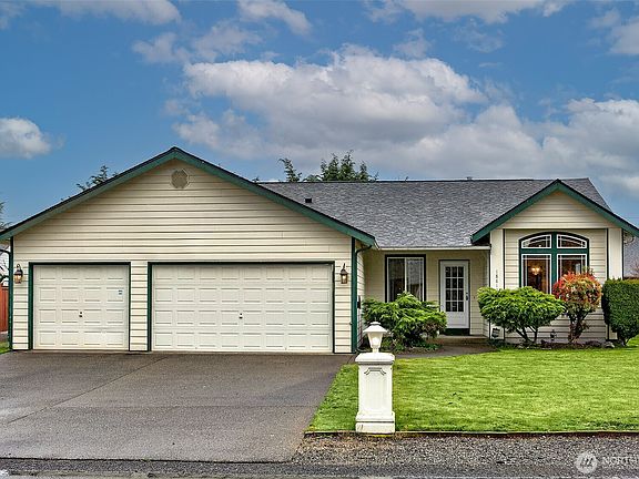 3rd image of 18812 104th Avenue E