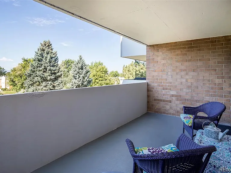 2880 S Locust St #S404 — Photo 10