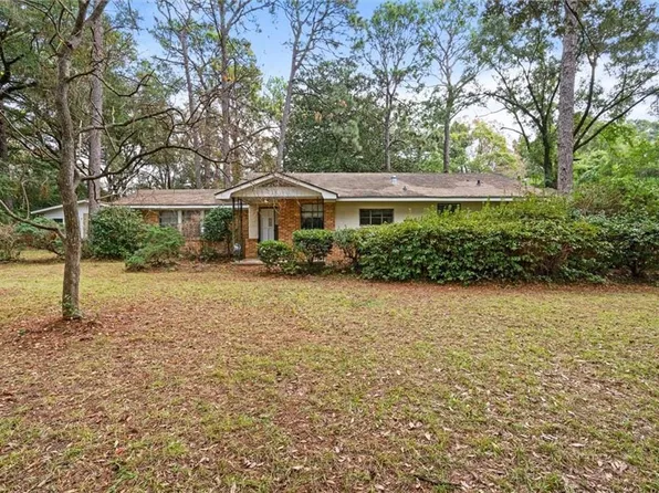 1450 Forest Ridge Rd E, Mobile, AL 36618