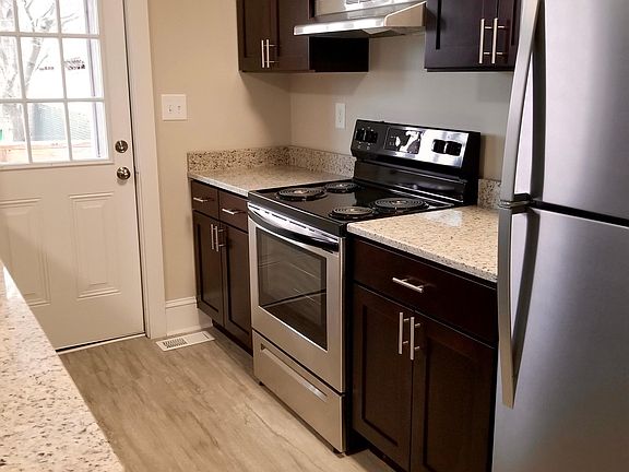 5th image of 3004 W Leigh St