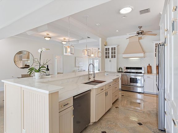 3rd image of 8340 W Lake Drive