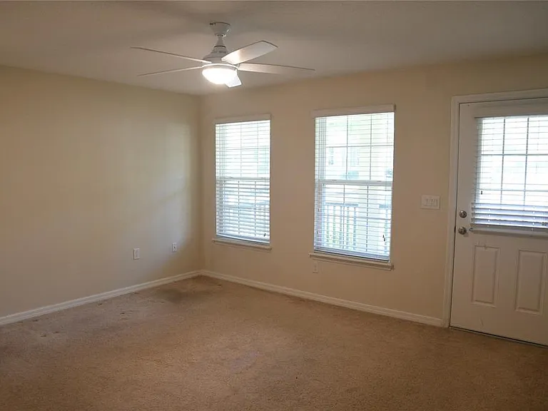 1372 Mill Stream Ln — Photo 25