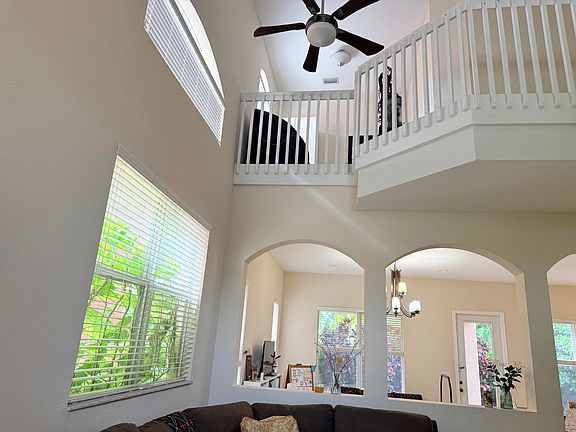2nd image of 17 Country Lake Cir