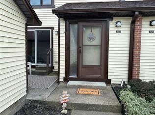 303 Charlesgate Cir, East Amherst, NY 14051
