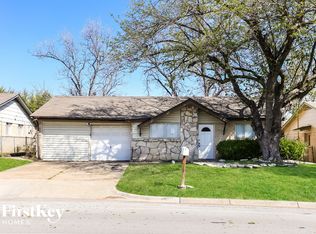 2907 E Mitchell St, Arlington, TX 76010