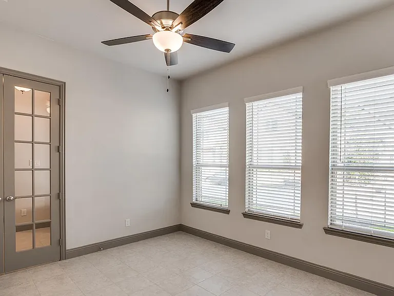 7617 Regal Ln — Photo 7