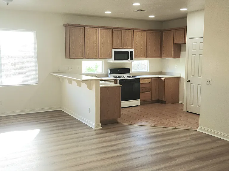 14619 Woodworth Way — Photo 9