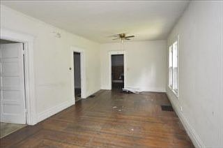 3rd image of 1828 Vanzee St