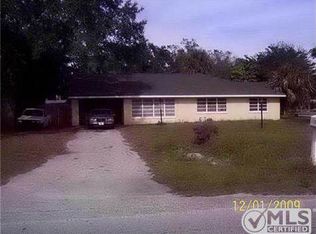 210 E Weatherbee Rd, Fort Pierce, FL 34982