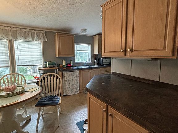 5th image of 6842 Maple Ln